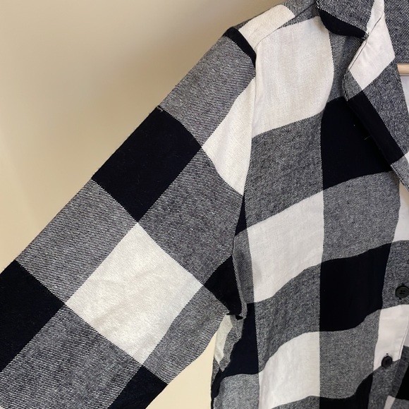 Old Navy plaid pajama top - Picture 4 of 11